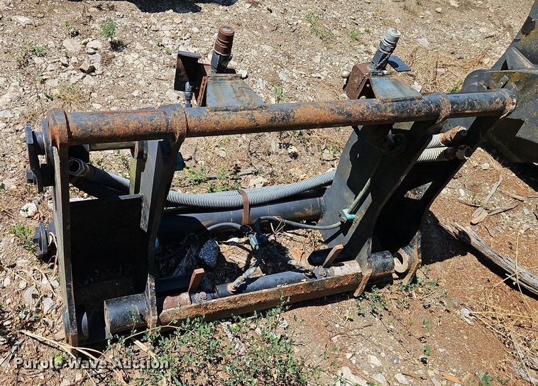 image for item EI8205 (2) hydraulic quick couplers