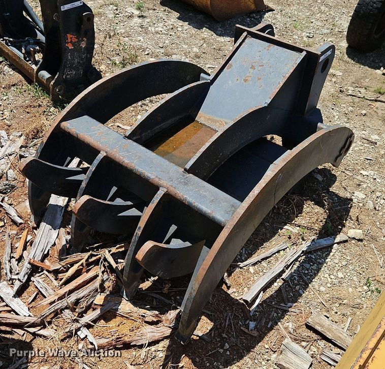 image for item EI8206 CF excavator grapple