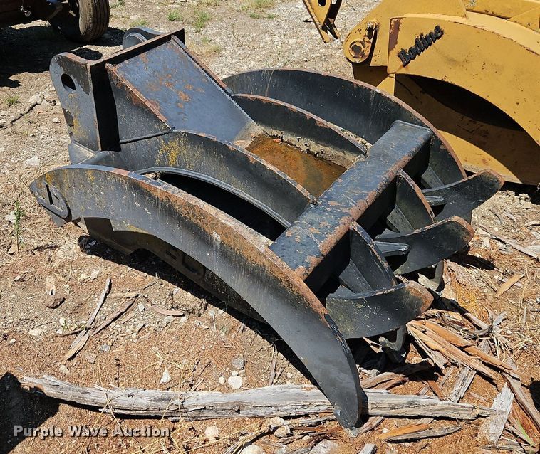 image for item EI8206 CF excavator grapple