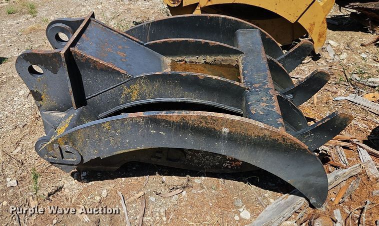 image for item EI8206 CF excavator grapple