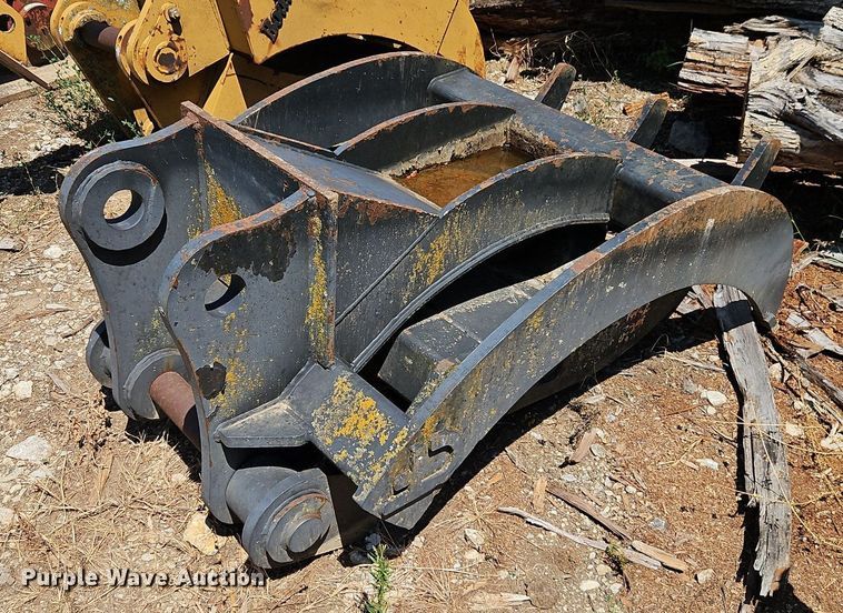image for item EI8206 CF excavator grapple