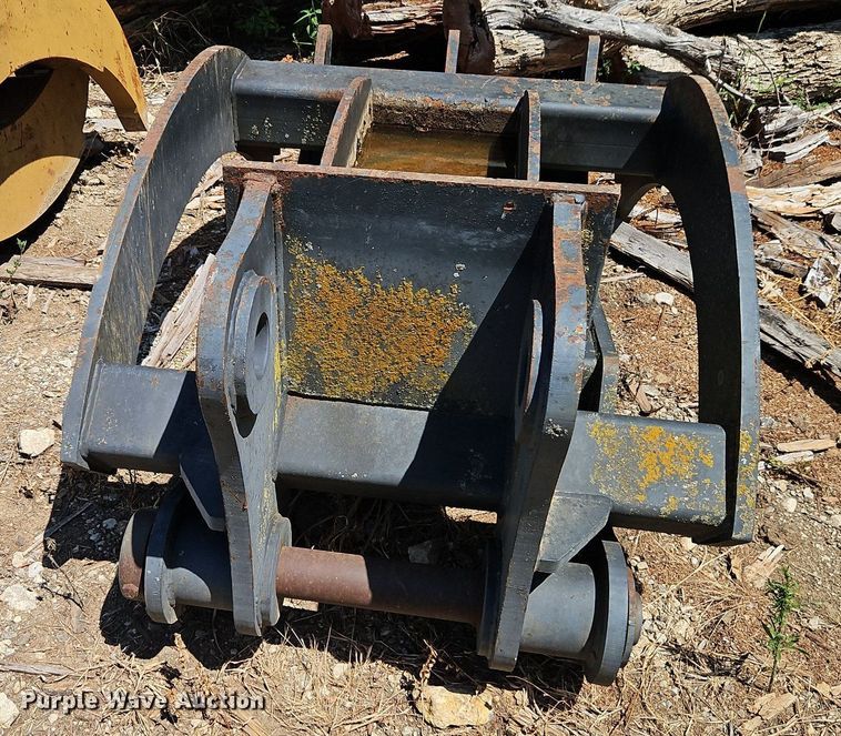 image for item EI8206 CF excavator grapple