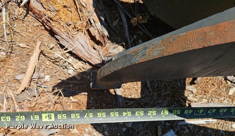 image for item EI8206 CF excavator grapple