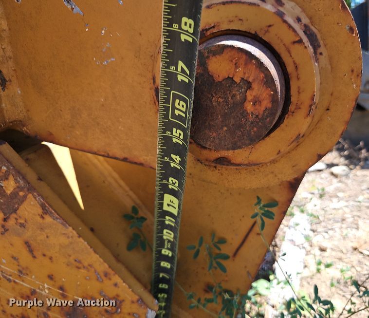 image for item EI8207 Bodine excavator grapple