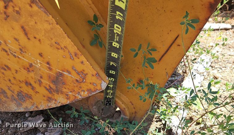 image for item EI8207 Bodine excavator grapple