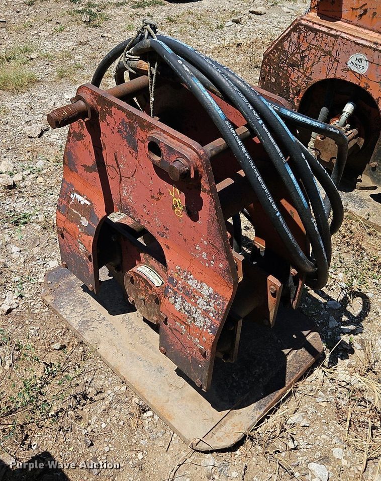 image for item EI8208 Backhoe plate compactor 