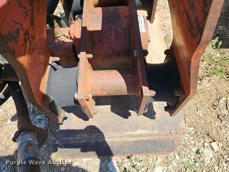 image for item EI8208 Backhoe plate compactor 