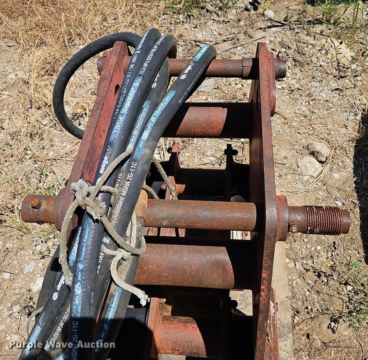 image for item EI8208 Backhoe plate compactor 