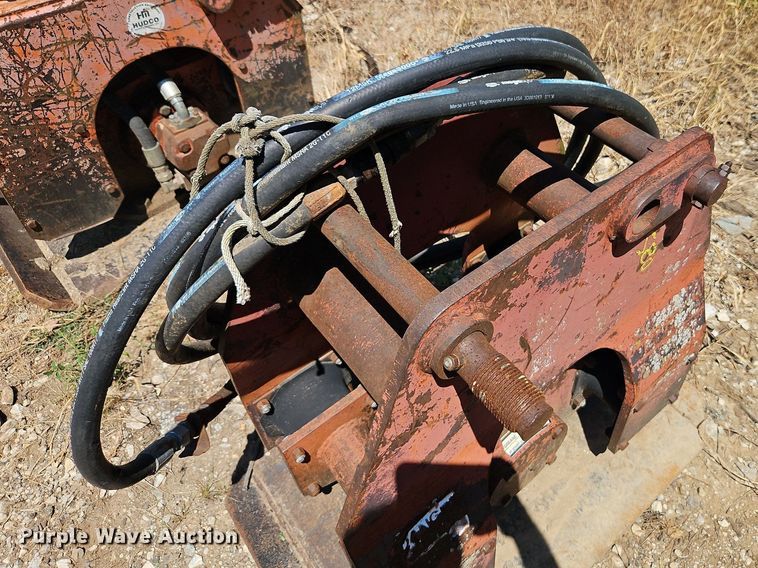 image for item EI8208 Backhoe plate compactor 