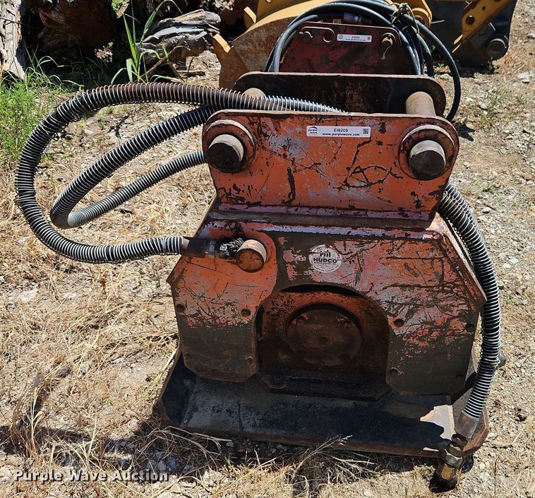 image for item EI8209 Excavator plate compactor 