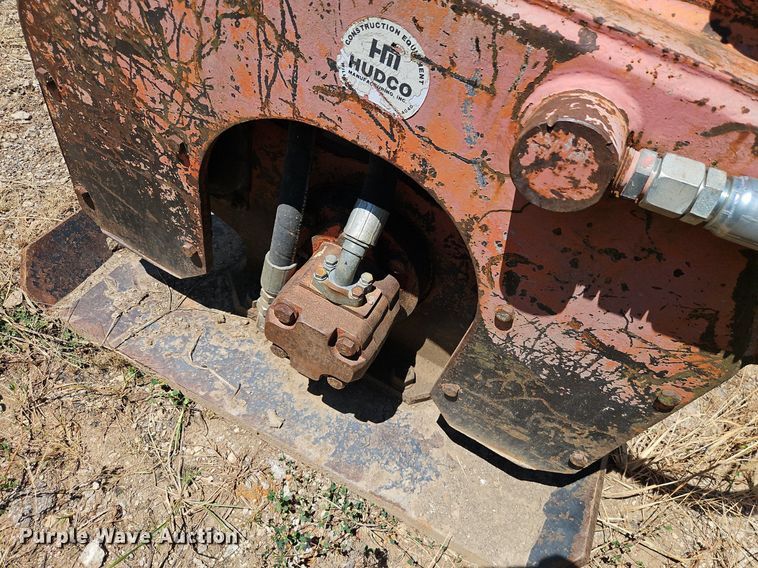 image for item EI8209 Excavator plate compactor 