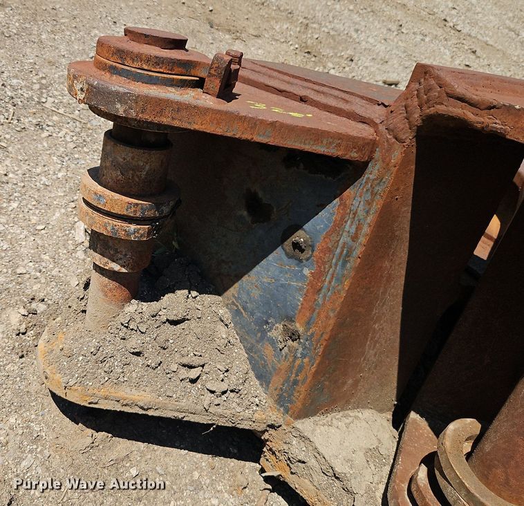 image for item EI8210 Pemberton CAT325L 5 WS400 excavator grapple 