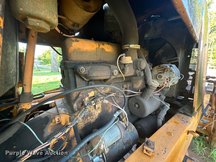 image for item EJ4437 1978 Case 580C backhoe