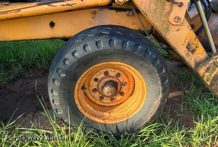 image for item EJ4437 1978 Case 580C backhoe