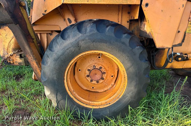 image for item EJ4437 1978 Case 580C backhoe