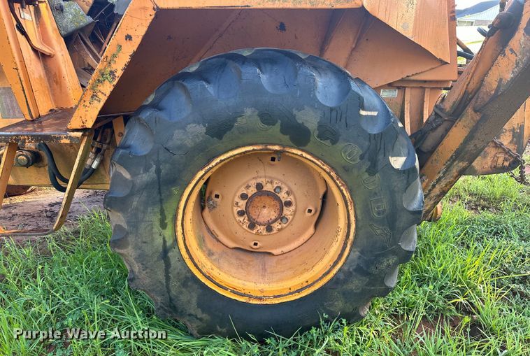 image for item EJ4437 1978 Case 580C backhoe