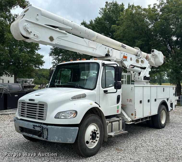 image for item EJ4450 2015 Freightliner  Business Class M2 bucket truck