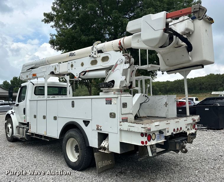 image for item EJ4450 2015 Freightliner  Business Class M2 bucket truck