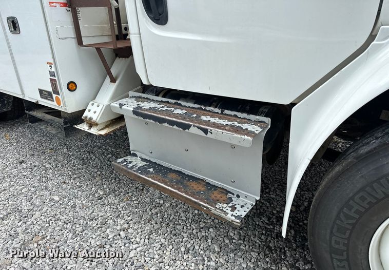 image for item EJ4450 2015 Freightliner  Business Class M2 bucket truck