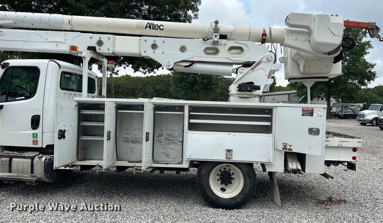 image for item EJ4450 2015 Freightliner  Business Class M2 bucket truck