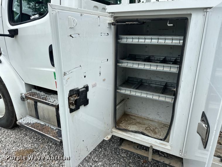 image for item EJ4450 2015 Freightliner  Business Class M2 bucket truck