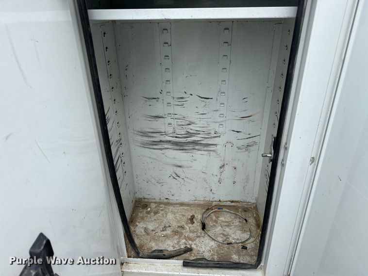 image for item EJ4450 2015 Freightliner  Business Class M2 bucket truck