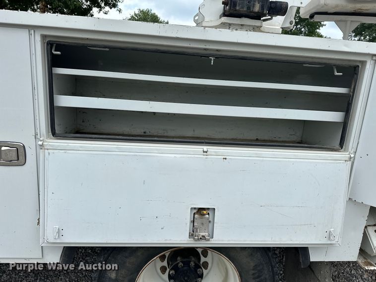 image for item EJ4450 2015 Freightliner  Business Class M2 bucket truck
