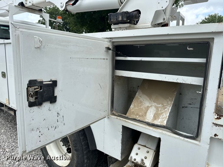 image for item EJ4450 2015 Freightliner  Business Class M2 bucket truck