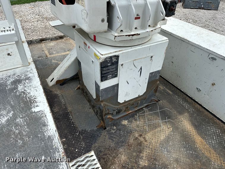 image for item EJ4450 2015 Freightliner  Business Class M2 bucket truck