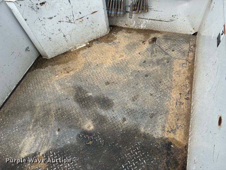 image for item EJ4450 2015 Freightliner  Business Class M2 bucket truck