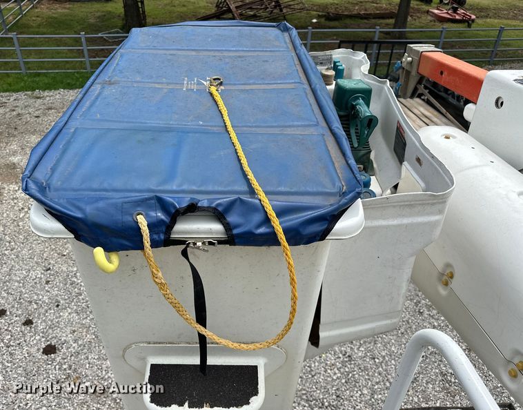 image for item EJ4450 2015 Freightliner  Business Class M2 bucket truck