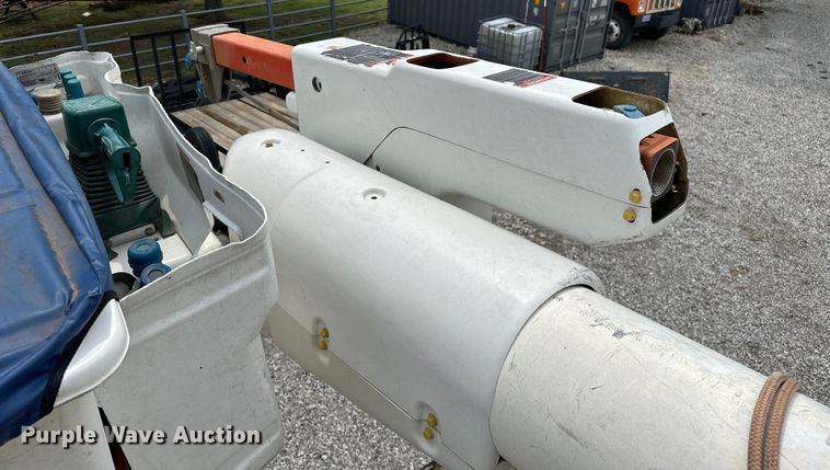 image for item EJ4450 2015 Freightliner  Business Class M2 bucket truck