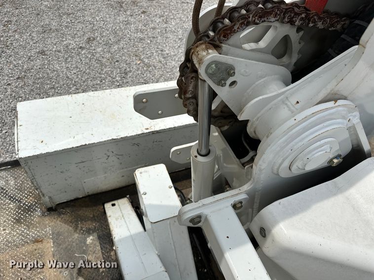 image for item EJ4450 2015 Freightliner  Business Class M2 bucket truck