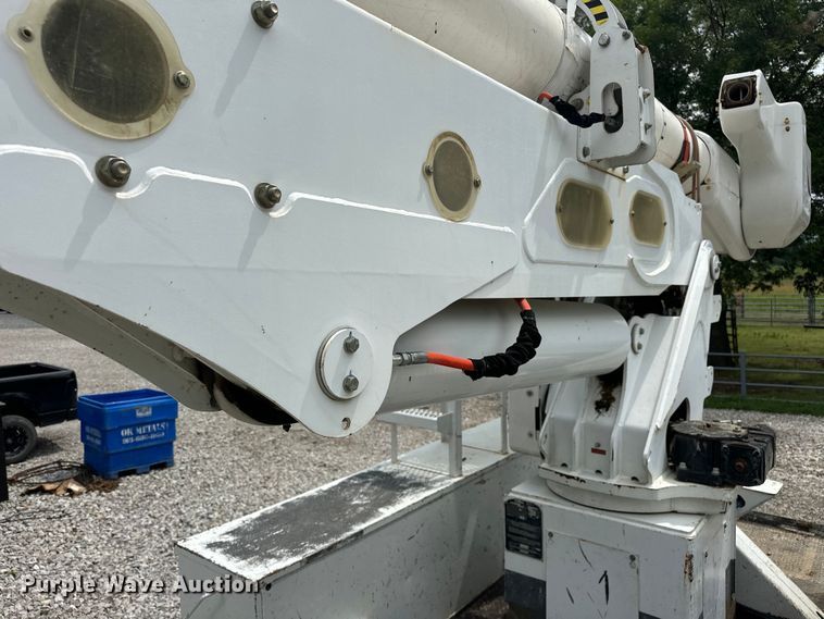 image for item EJ4450 2015 Freightliner  Business Class M2 bucket truck