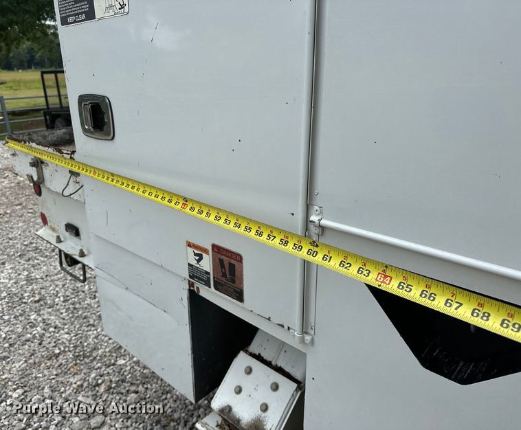 image for item EJ4450 2015 Freightliner  Business Class M2 bucket truck