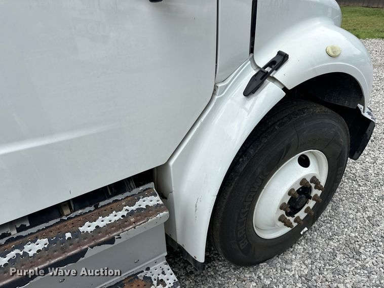 image for item EJ4450 2015 Freightliner  Business Class M2 bucket truck