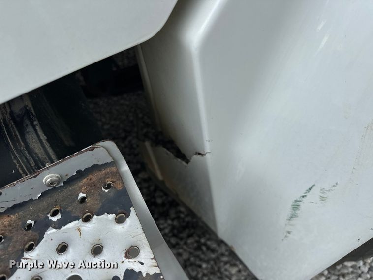 image for item EJ4450 2015 Freightliner  Business Class M2 bucket truck