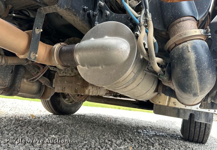 image for item EJ4450 2015 Freightliner  Business Class M2 bucket truck