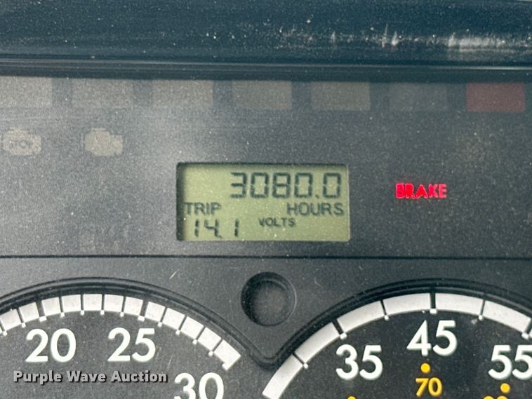 image for item EJ4450 2015 Freightliner  Business Class M2 bucket truck