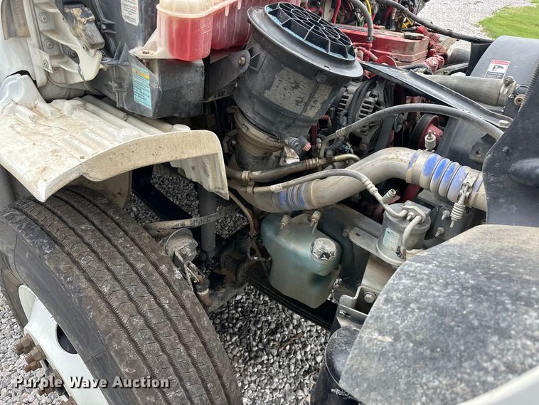 image for item EJ4450 2015 Freightliner  Business Class M2 bucket truck