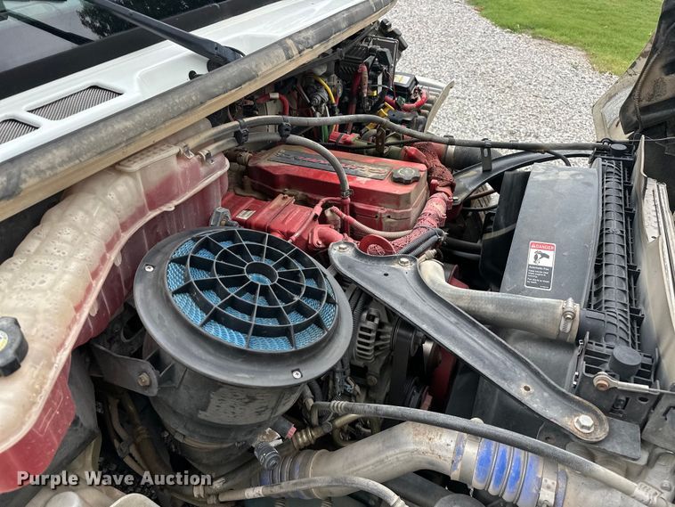 image for item EJ4450 2015 Freightliner  Business Class M2 bucket truck