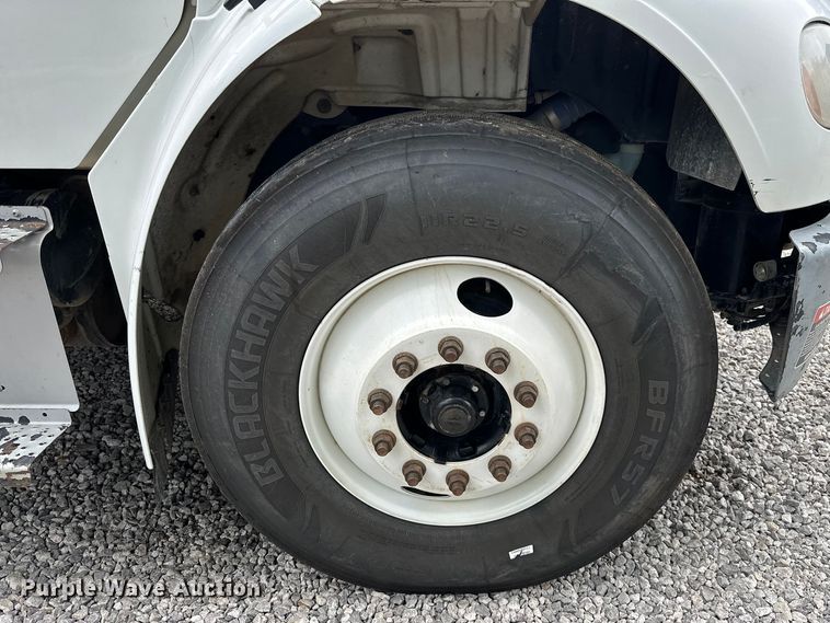 image for item EJ4450 2015 Freightliner  Business Class M2 bucket truck