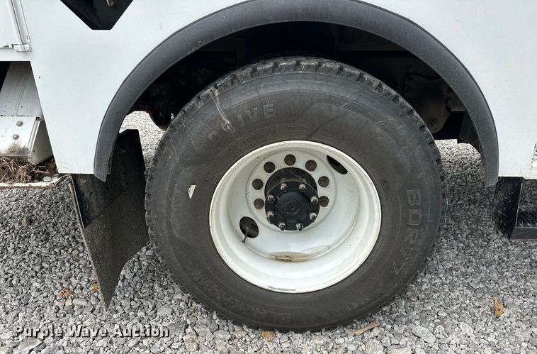 image for item EJ4450 2015 Freightliner  Business Class M2 bucket truck