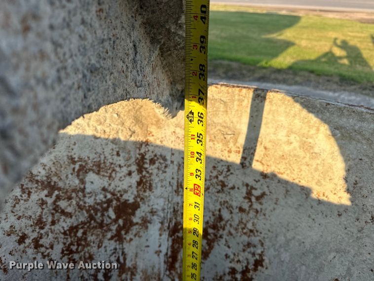 image for item EJ4456 Concrete equipment