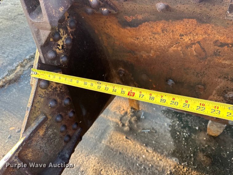 image for item EJ4457 Clamshell bucket 