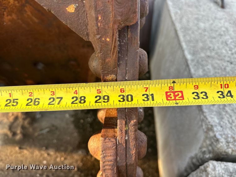 image for item EJ4457 Clamshell bucket 