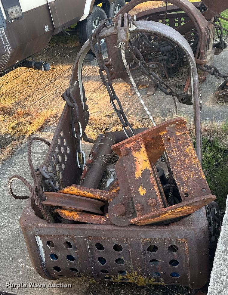 image for item EJ4458 Dragline bucket