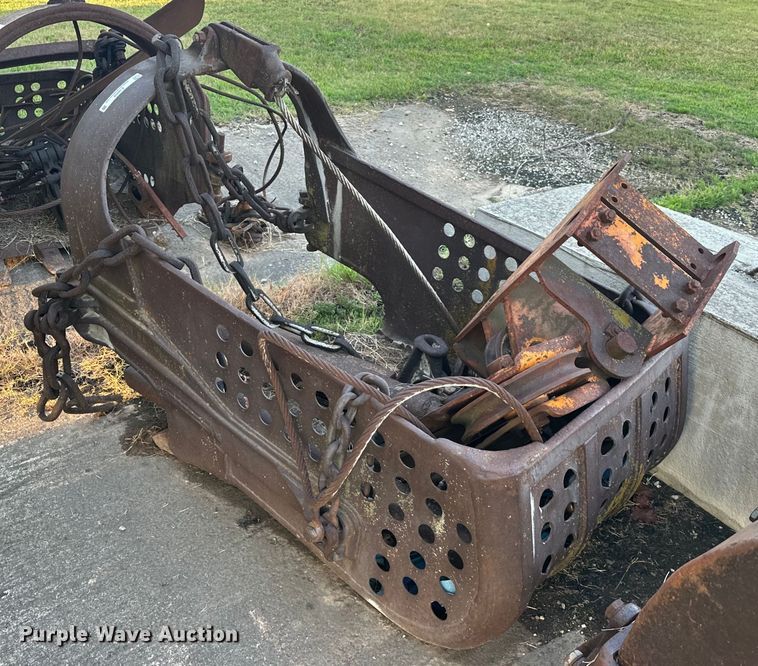 image for item EJ4458 Dragline bucket