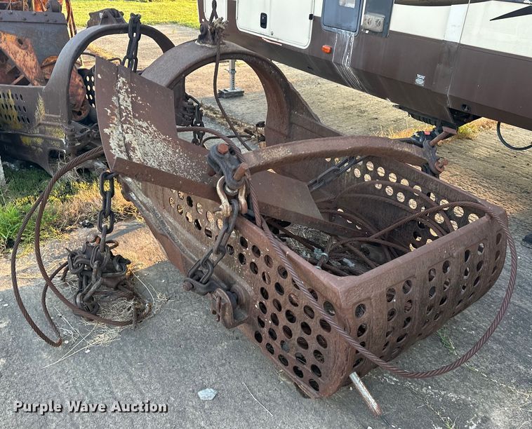 image for item EJ4459 Dragline bucket 