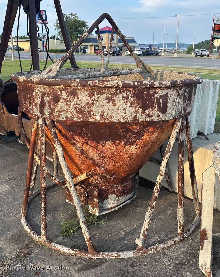 image for item EJ4460 Concrete bucket 